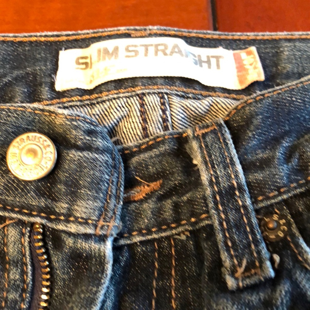Levi Slim Straight Pants Size 31/30